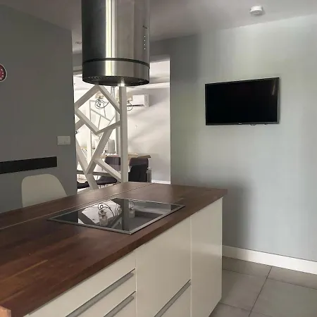 Apartman Flat With Huge Veranda At The *