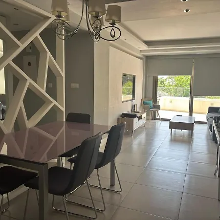 Flat With Huge Veranda At The * Limassol